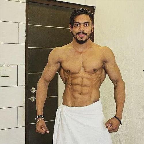 两米多国产肌肉男视频,健身风采引网友热议