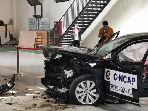 国产ct6碰撞视频,硬核品质，安全性能全面展示