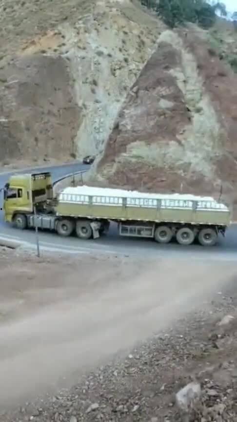 国产卡车爬山坡视频下载,挑战极限的爬坡壮举